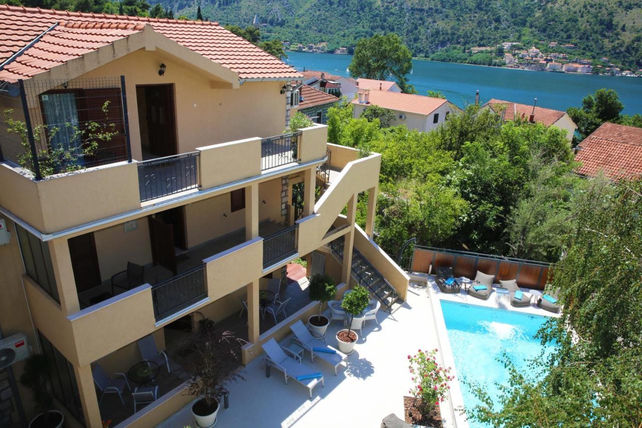 Apartments Jovanovic - Alkima Kotor Exteriör bild