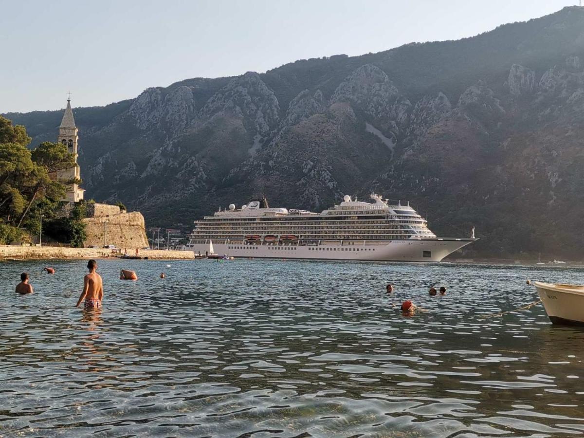 Apartments Jovanovic - Alkima Kotor Exteriör bild