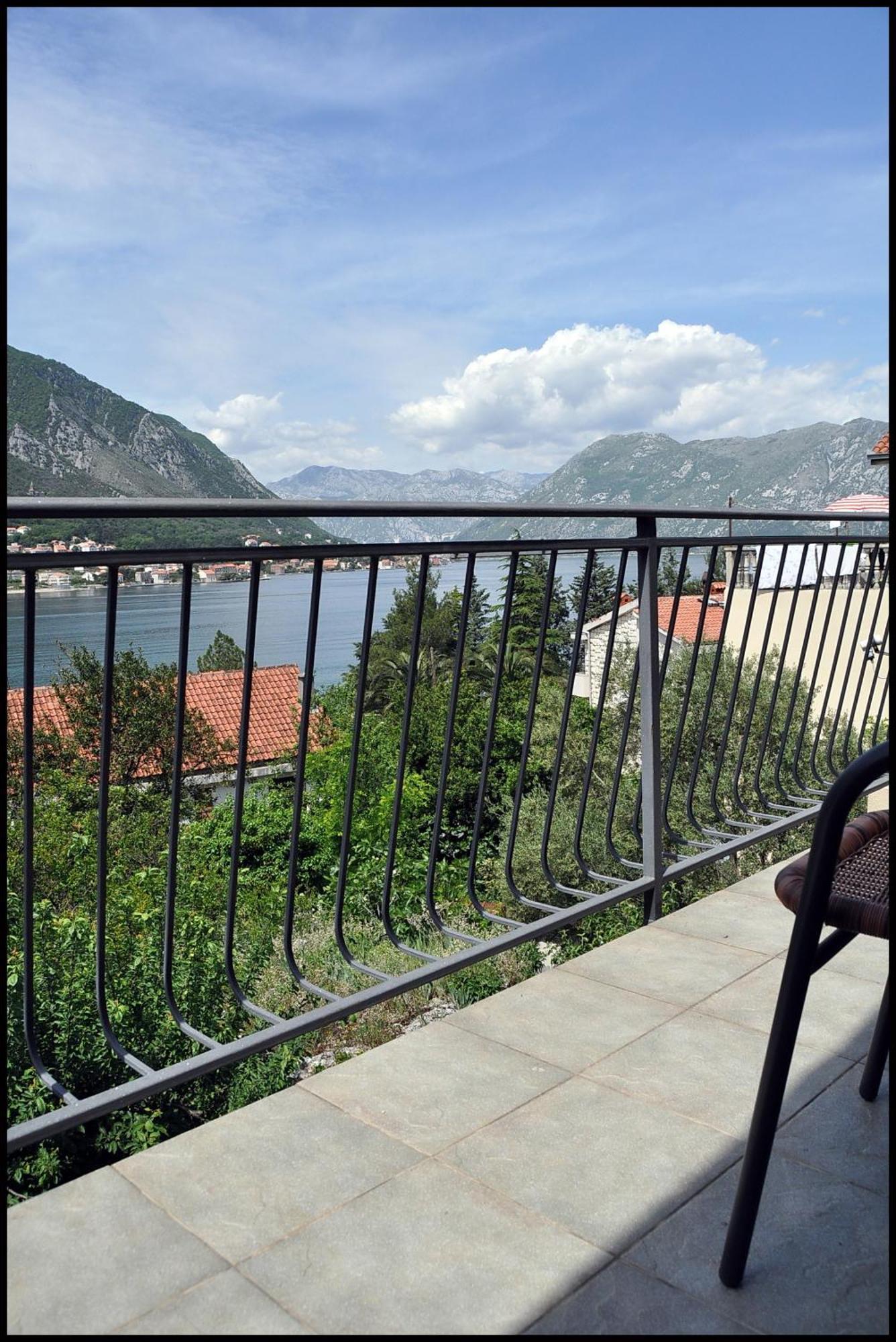 Apartments Jovanovic - Alkima Kotor Exteriör bild